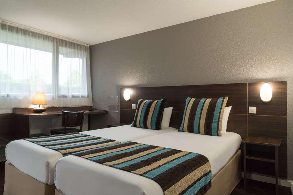 Sure Hotel By Best Western Biarritz Aeroport Англе Номер фото